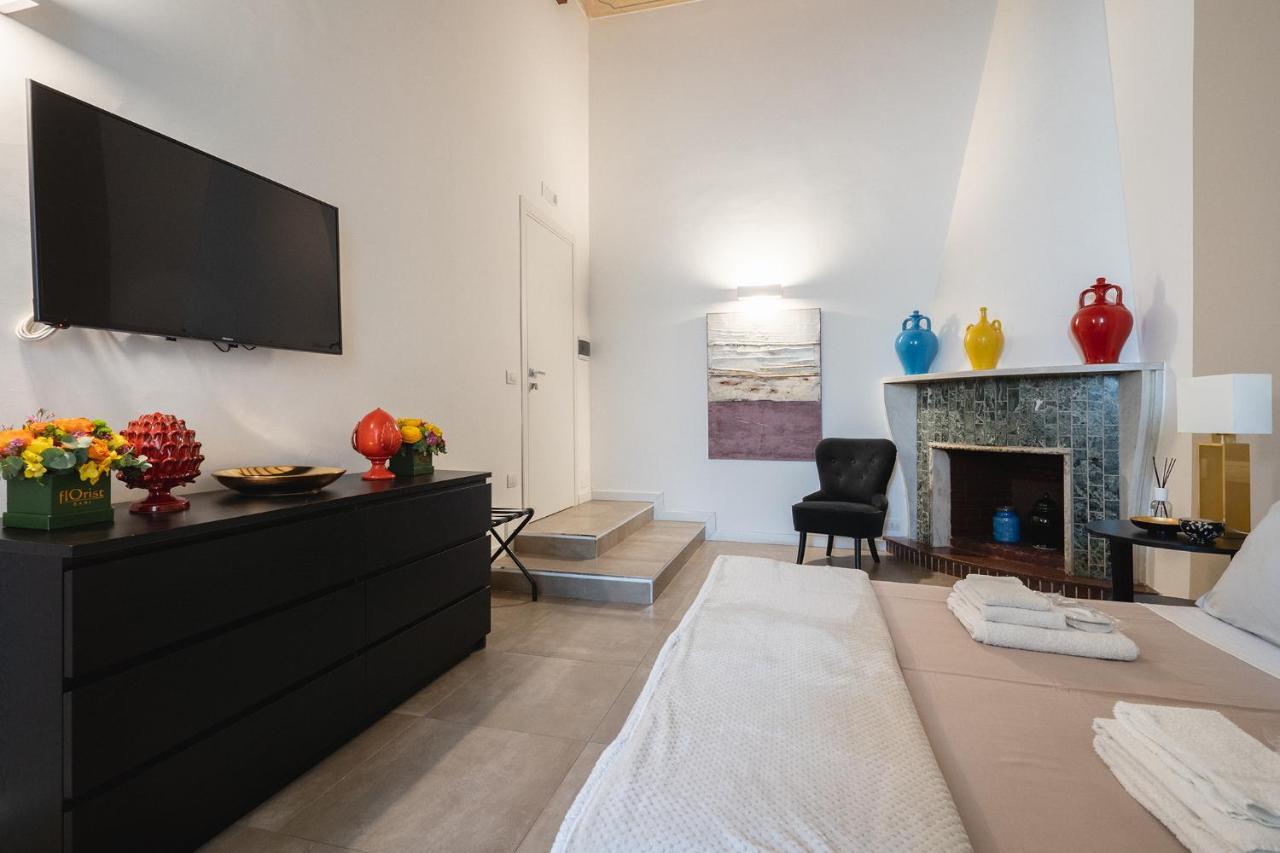 Casa de hóspedes Fourooms - Sparano 2*